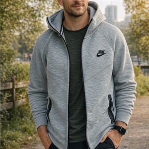 Nike Tech Fleece Windrunner Full-zip Hoodie size M